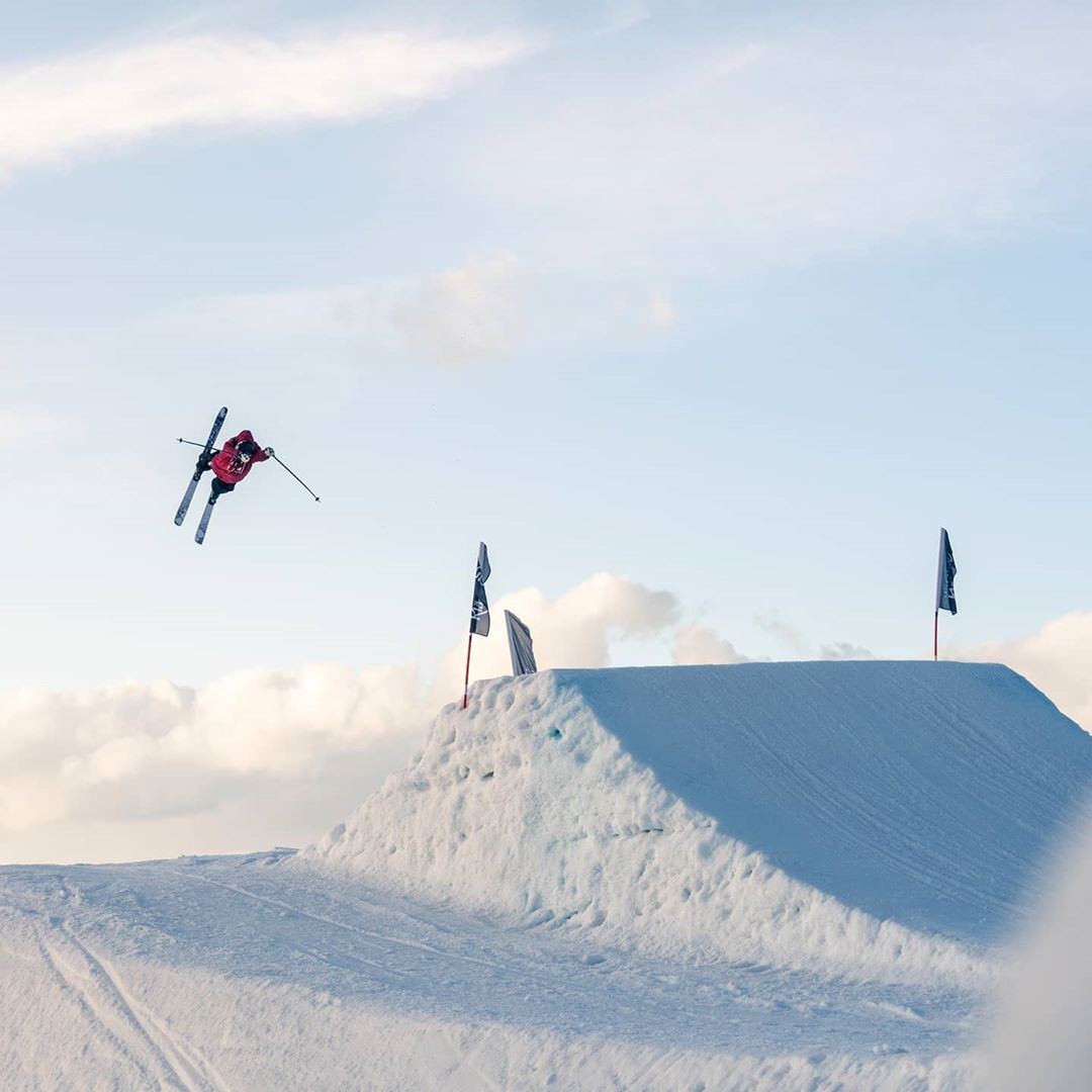 Skiing & Snowboarding